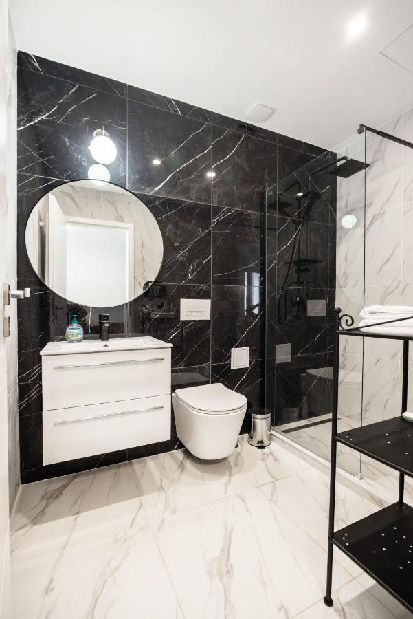 Prime Star Fashion Street Modern Luxury Apartments Budapest Bagian luar foto