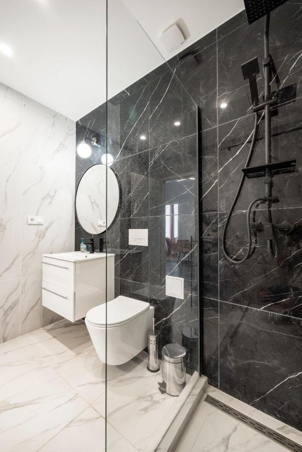Prime Star Fashion Street Modern Luxury Apartments Budapest Bagian luar foto